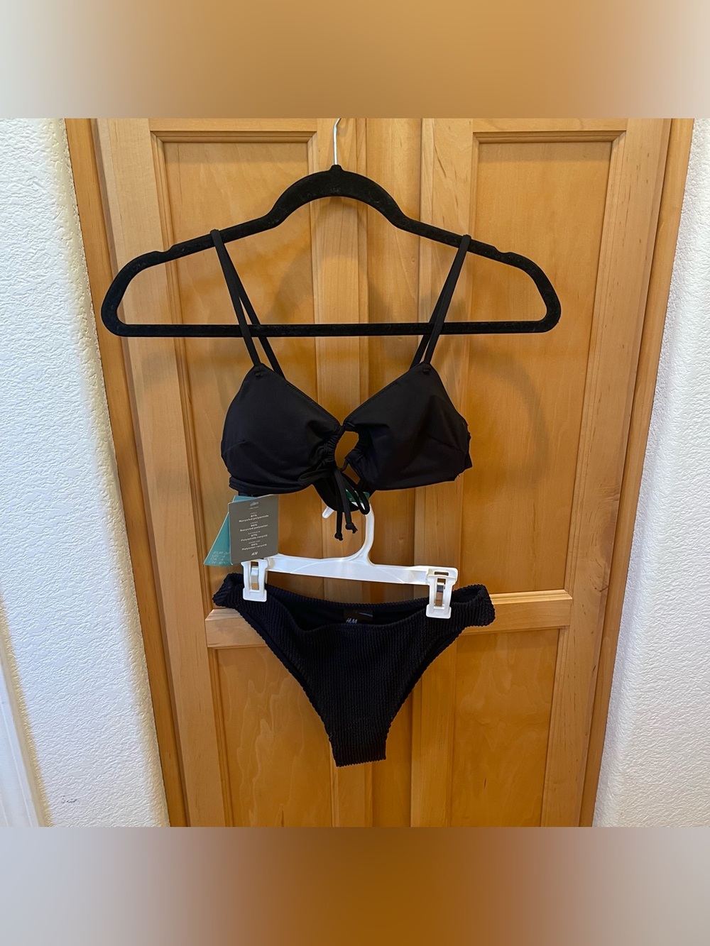 NWT H&M Black Bikini Mixed Set – Ruched Tie Top Size 4 + Textured Bottoms Size 6